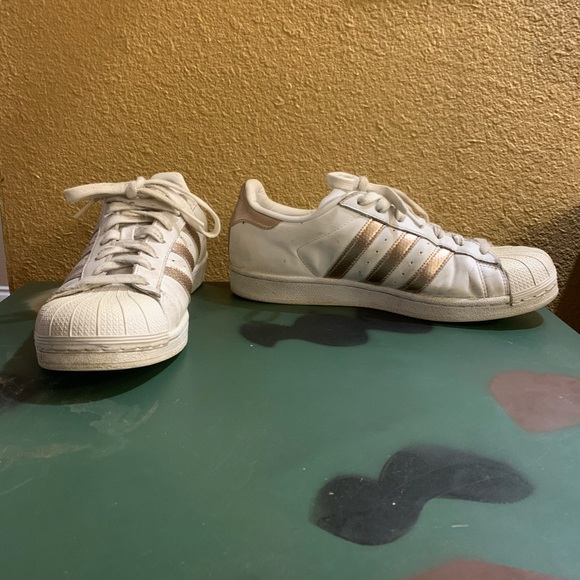 {keywor d} adidas superstar rose